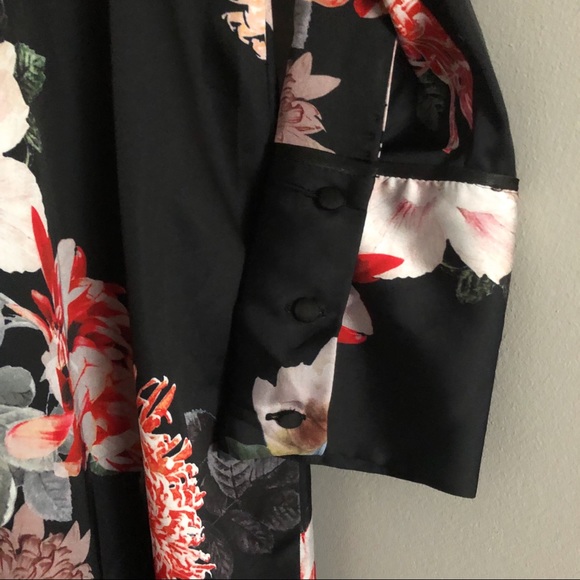 Zara Floral Cheongsam Dress satin - Picture 4 of 4